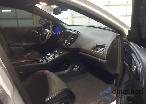 2015 Chrysler 200 S из США, поврежденный, VIN 1C3CCCBB1FN712327